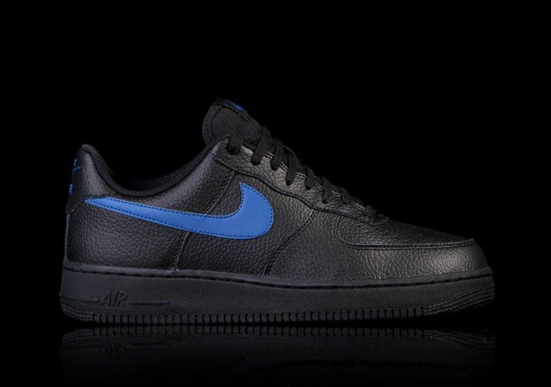black air force 1 with blue swoosh