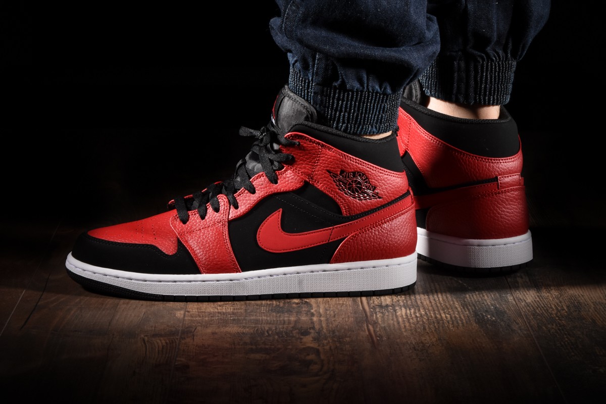 NIKE AIR JORDAN 1 RETRO MID BRED