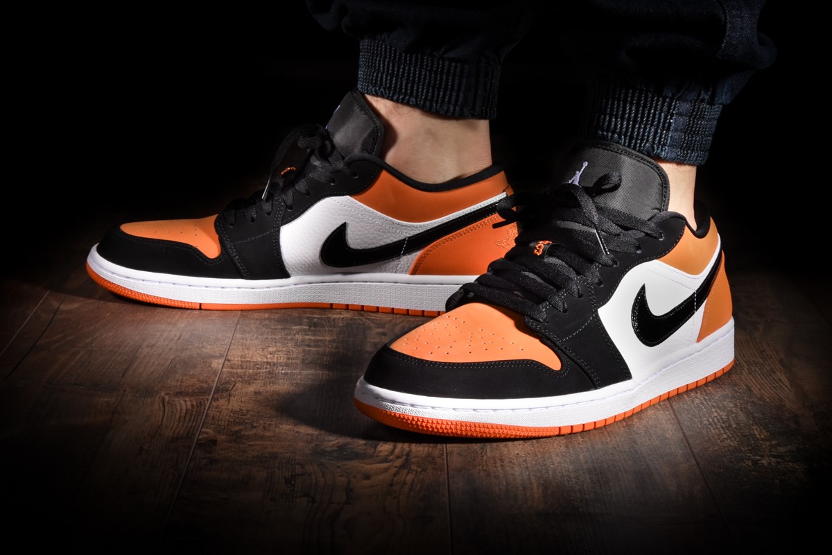 NIKE AIR JORDAN 1 RETRO LOW SHATTERED BACKBOARD