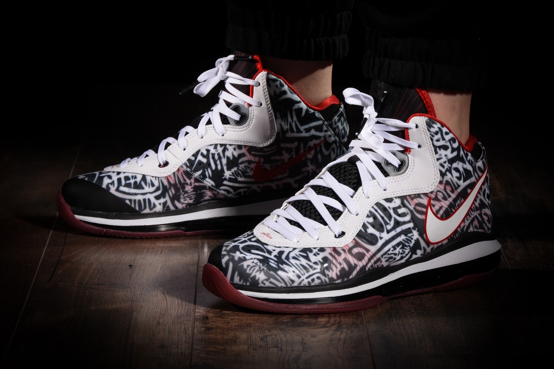 NIKE LEBRON 8 GS GRAFFITI