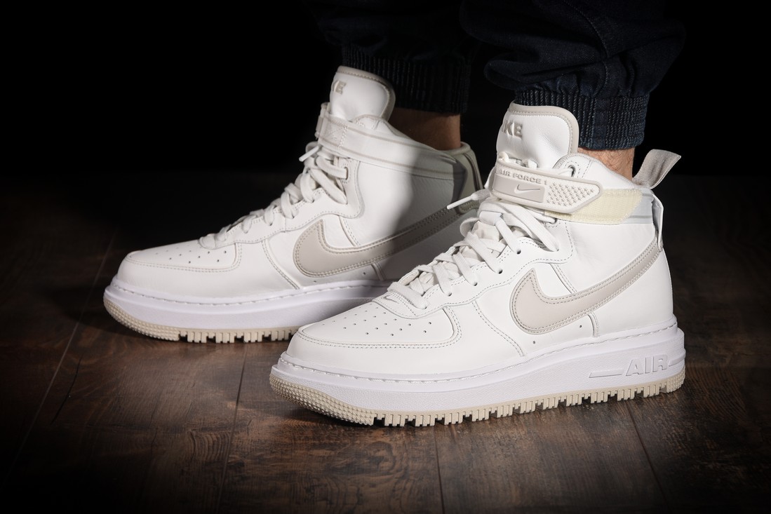 NIKE AIR FORCE 1 HIGH BOOT SUMMIT WHITE